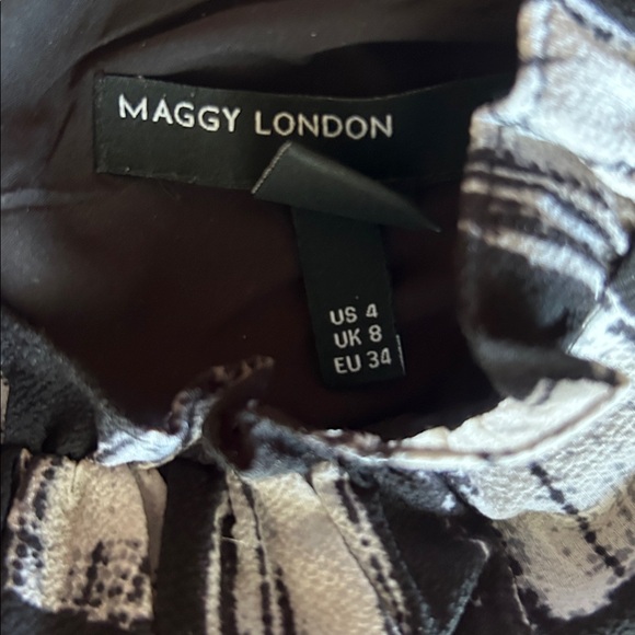 Maggie London Black and White Short Sleeve Abstract Print Midi Dress Size 4 - Picture 2 of 6